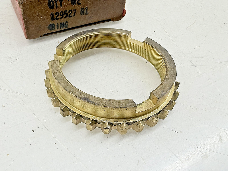 (1) NOS 1971 - 1978 INTERNATIONAL HARVESTER BRASS SYNCHRO RING IH 129527 C77-42