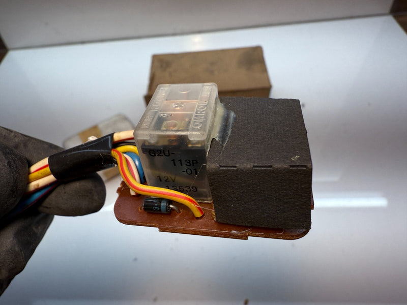 NOS OEM NISSAN Control THERMOSTAT 1982 - 1986 Nissan Stanza 27330 D0101 C13-12