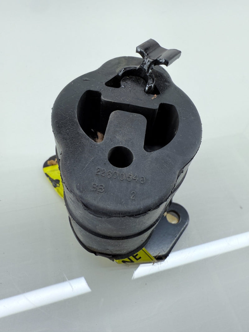 OEM GM 1995-2005 Chevy Pontiac Cavalier Sunfire Exhaust Bracket 22600549 C30-25