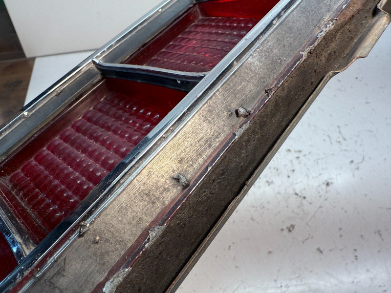 OEM Passenger Right Tail Light 1970 1971 FORD TORINO SAE-TS1AR-70FE B43-3