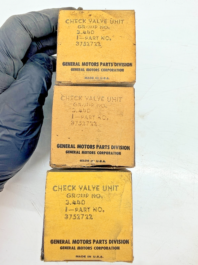1- NOS 1957 Chevrolet BelAir Carburetor Throttle Return Check Valve Unit 3752722
