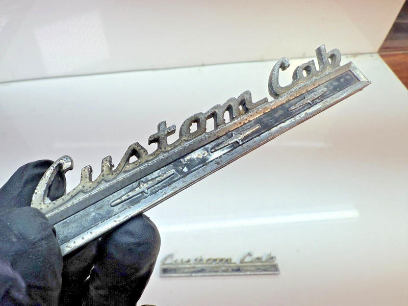 OEM 1968 - 1972 Ford Custom Cab Truck Emblem Badge PAIR Custom B32-173