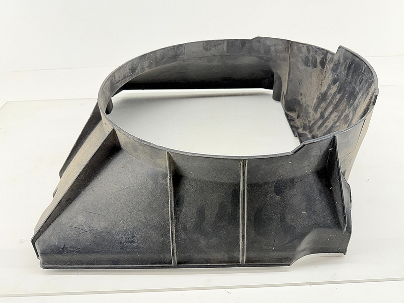 OEM 1984 - 1986 Ford Mustang 3.8 V6 Radiator Cooling Fan Shroud E4ZE-8146-AA U3B