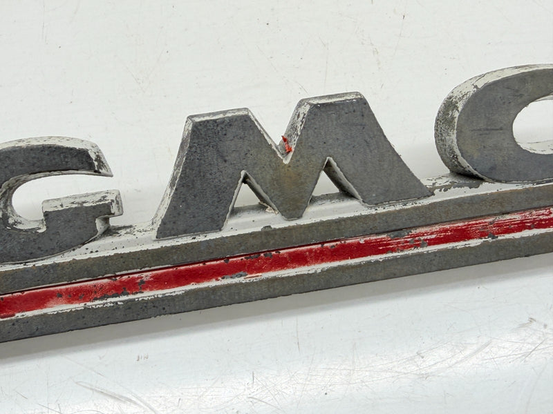 OEM 1947 - 1954 GMC TRUCKHOOD SIDE EMBLEM NAME PLATE 2223966 E9-80