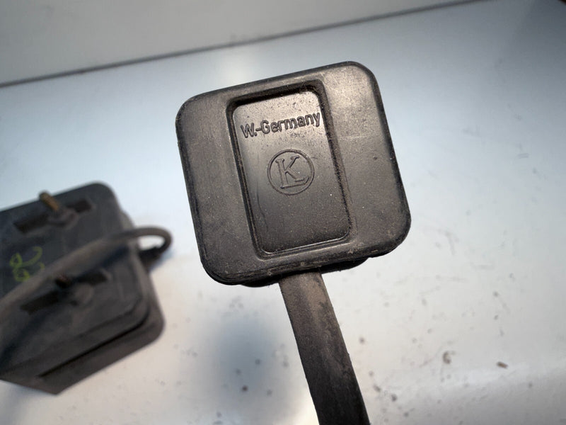 NOS Mercedes 560SL Turn Signal Side Marker Light Assembly R107 74-89 C8-22