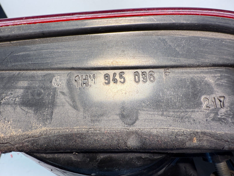 NOS 1993 1994 1995 1996 1997 1998 1999 Volkswagon Jetta Rear Tail Light RH C9-11