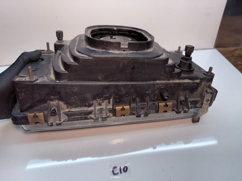 OEM Genuine Volvo Headlight 1 305 620 505 Volvo RH C10-8