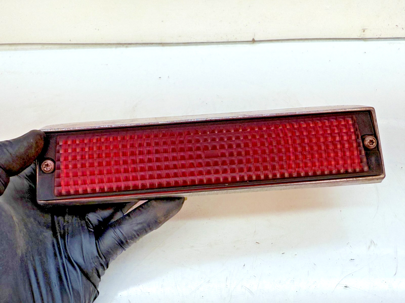 1986 - 1989 Chevrolet Caprice Station Wagon 3rd Third Brake Light Lamp B78-21