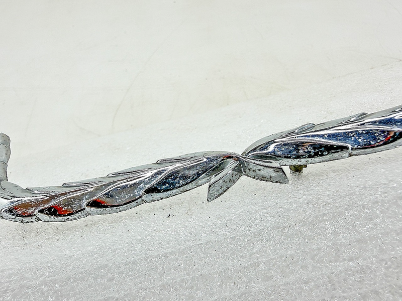OEM 1969 FORD GALAXIE 500 LTD WREATH ROOF PANEL EMBLEM C9AB-7140734-A E10-29