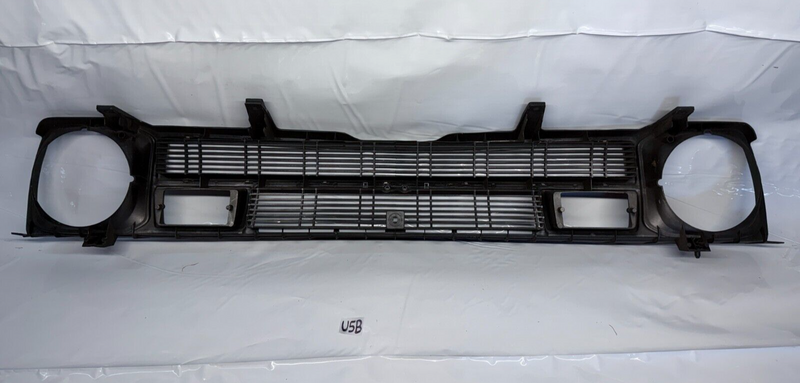 OEM 78 79 80 1978 1979 1980 DATSUN 210 Front Grille Grill *NICE SHAPE* U5B-13