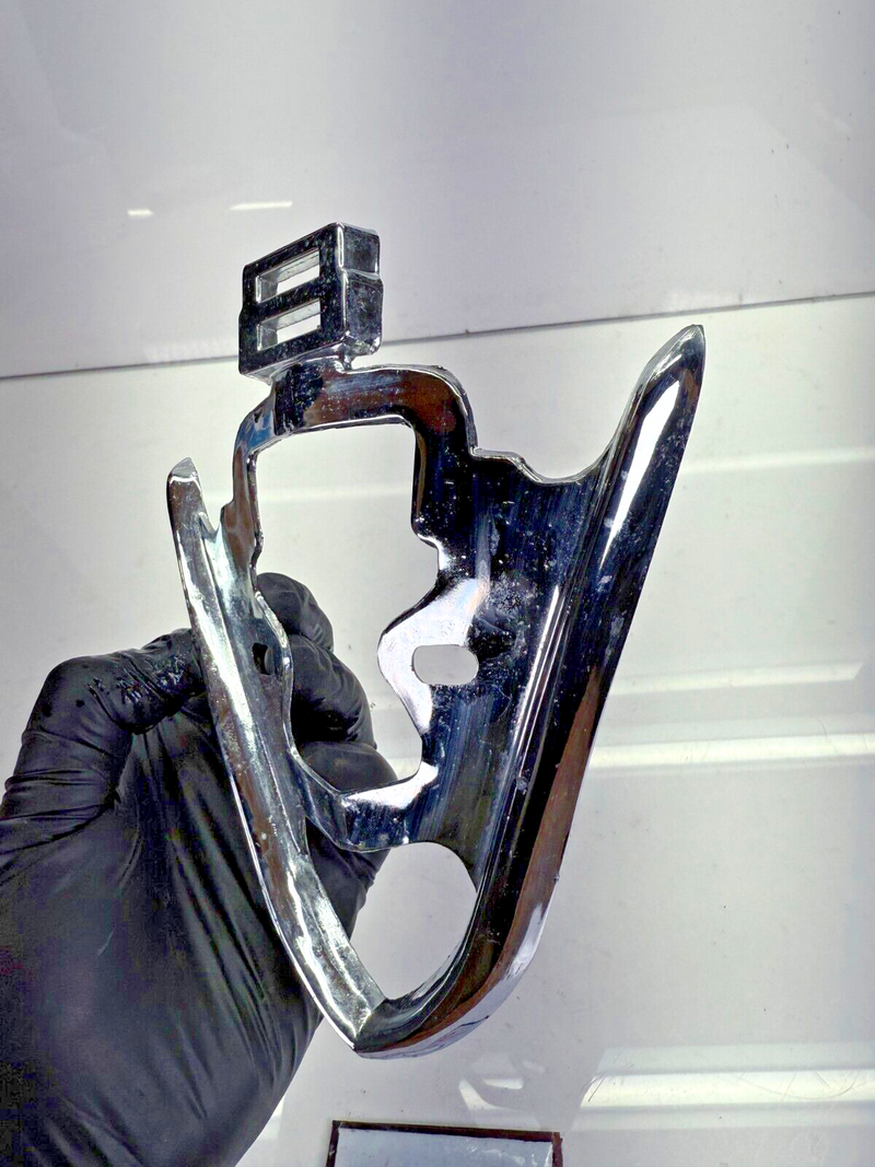 1952- 1954 Ford V8 Trunk Trim Ornament Base Chrome 52 53 54 B51-26