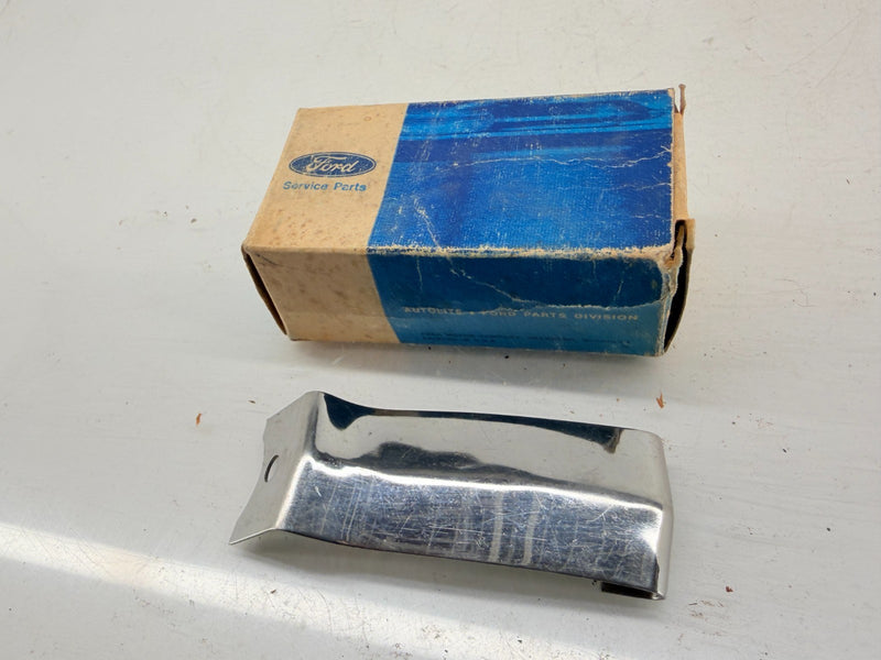 NOS 1966 Mustang Fastback Coupe Conv GT Shelby GRILLE MOLDING CENTER JOINT COVER