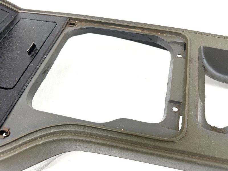 OEM 1979 - 1986 FORD MUSTANG CENTER CONSOLE AND INFORMATION CENTER CLOCK ARMREST