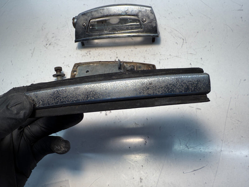 OEM Mercedes-Benz Hella K2810 Rear License Plate Light Assembly CHROME C8-24