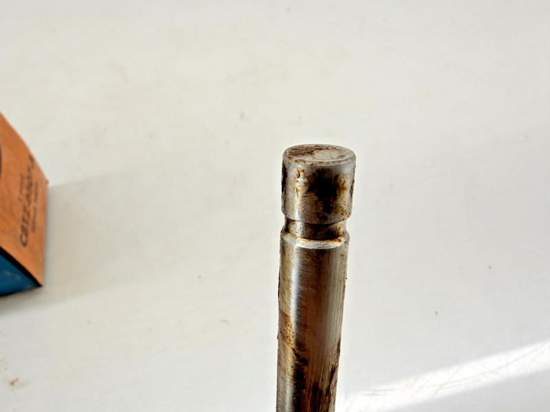 NOS 1968 Ford F-100 Pickup Truck Intake Valve Ford C8TZ-6507-A C57-69