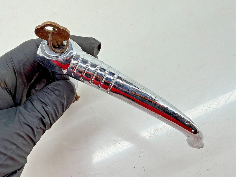 Vintage 1930s 1940s Buick Deck Lid Trunk Handle w/ Key Lock GM C34-36