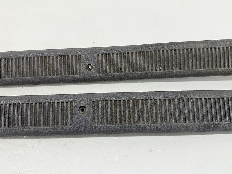 OEM 1987 - 1993 Mustang Black Door Sill Plates Carpet Trim F0ZB-6113208-ABW B57