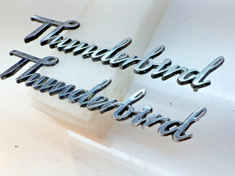 VINTAGE OEM FORD THUNDERBIRD 1977 1978 1979 SCRIPT Emblem D7SB-13B124-AA E5-35