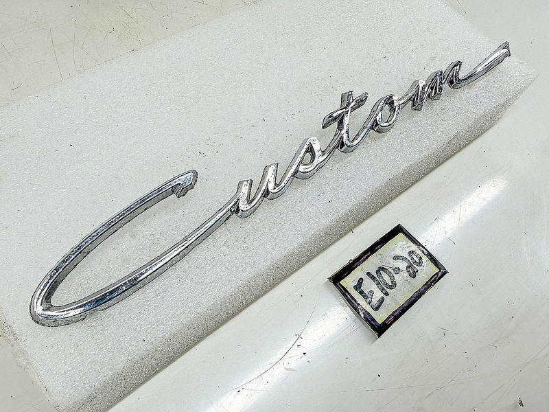 OEM 1964 FORD CUSTOM FENDER SCRIPT EMBLEM C4AB-62291A36-D E10-20