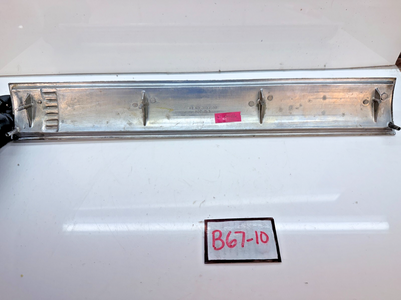 OEM 1967 Chevrolet Chevelle El Camino SS Factory Hood Inserts 3897500 B67-10
