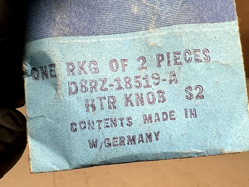 NOS Ford D8RZ-18519-A Heater Control Knob B31-151