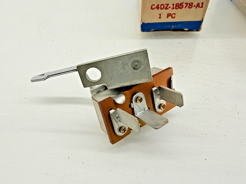 (1) NOS 1964 - 1967 MUSTANG FALCON RANCHERO HEATER SWITCH C4DZ-18578-A1 C56-54