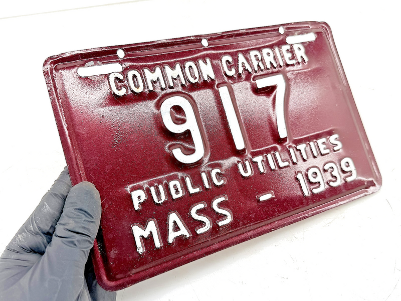 Repainted 1939 COMMON CARRIER 917 Massachusetts License Plate Sign MA 917 C76-36