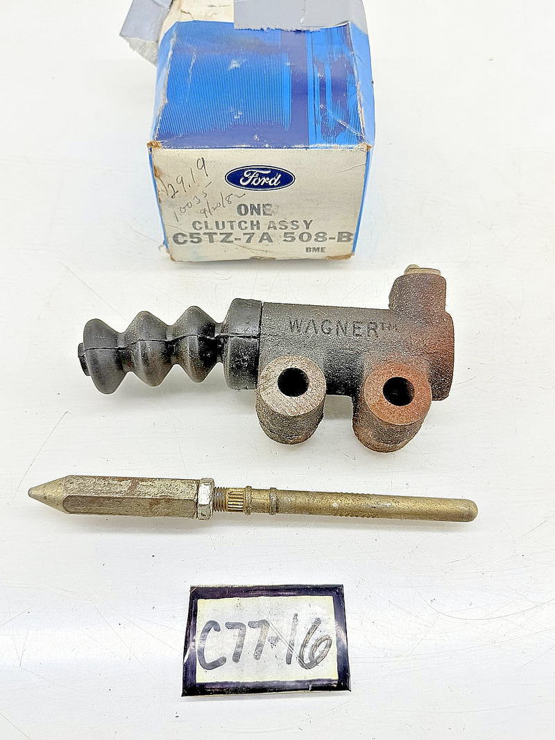 NOS 1965 - 1977 FORD P350 P500 TRUCK CLUTCH SLAVE CYLINDER C5TZ-7A508-B C77-16