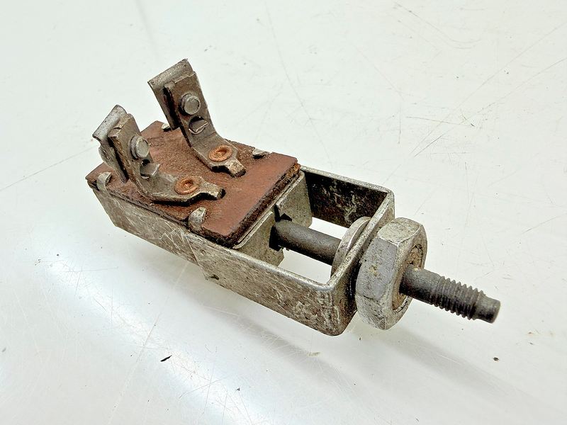 Vintage Push Pull Dash Switches Flat 1930s 1940s Ford C67-168