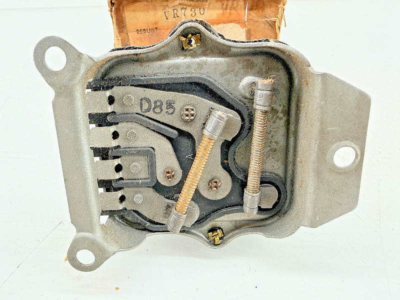 NOS 1962 1963 1966 1967 Oldmobile Buick Delco Voltage Regulator 1119507 C74-11