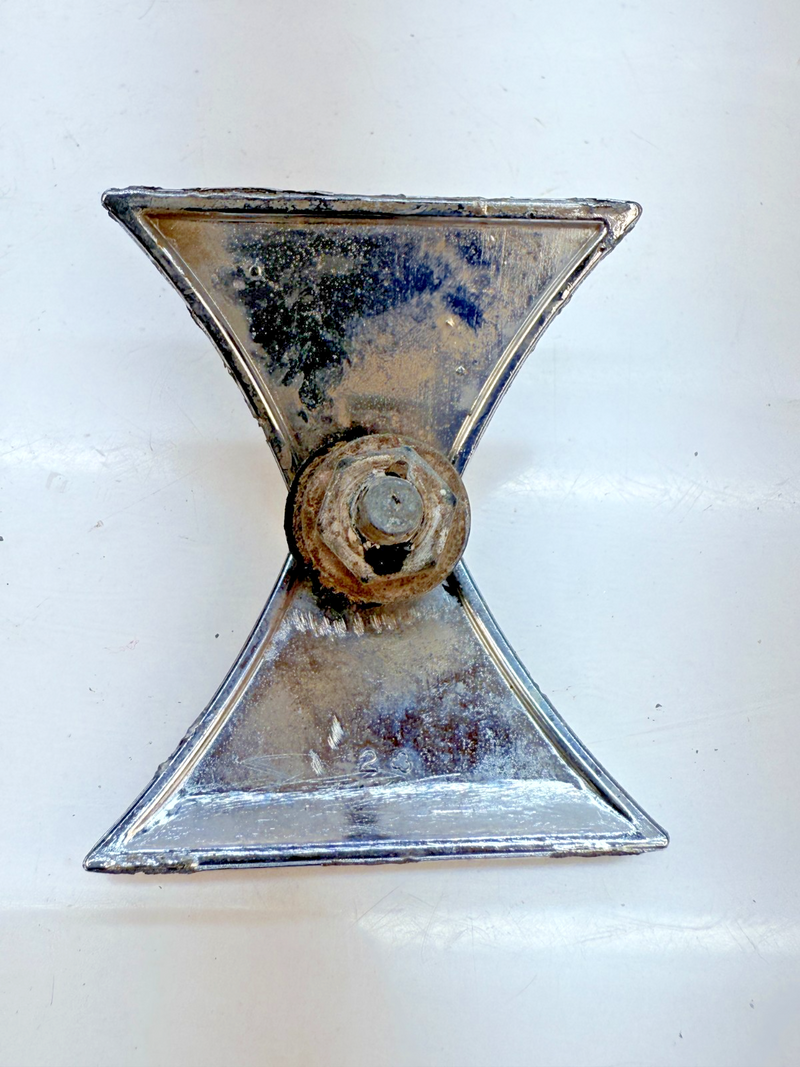 OEM 1962 Oldsmobile Starfire Tail Light IN-BETWEEN Moulding Trim Emblem E5-22