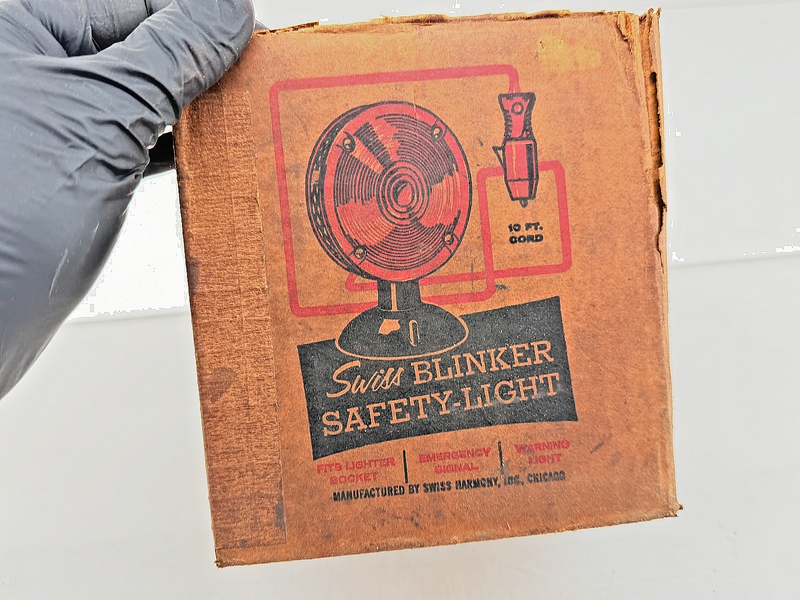 NOS SWISS BLINKER SAFETY LIGHT in Original Box GLO-BRITE 202 C57-81