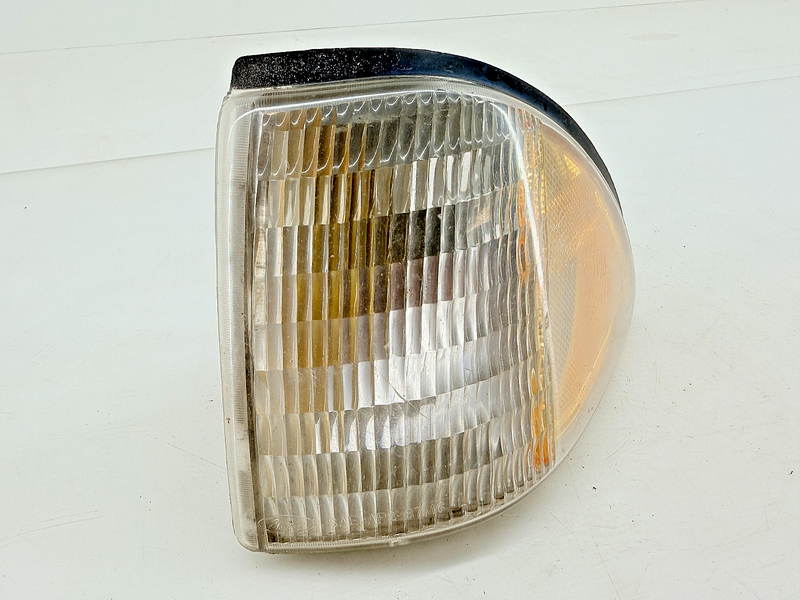 OEM 1987 - 1993 Mustang Cobra LH Front Side Marker Light E7ZB-15A429-AC B25-39