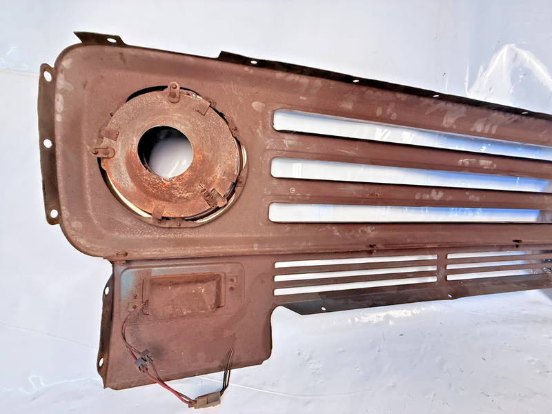 NICE RARE FIND 1971 - 1972 International Scout Front Grill & Valence Nose Grille