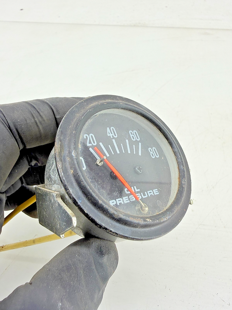 Vintage 1976 - 1986 Jeep CJ5 CJ7 CJ Mechanical Oil Pressure Gauge 80 PSI C39-48