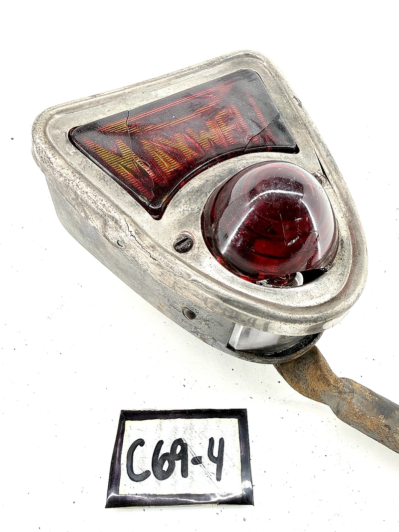 Original 1921 - 1925 Maxwell Automobile / Chrysler Tail Light Logo Lens Beehive