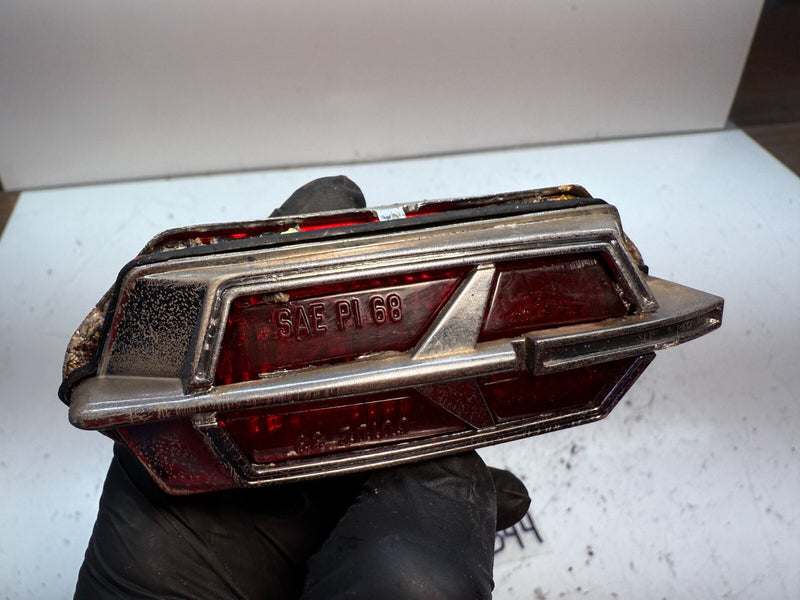 Rare Chrome OLDSMOBILE MARKER LIGHT GUIDE 35 HOUSING 39 SAE PI 68 OLDS B44-20