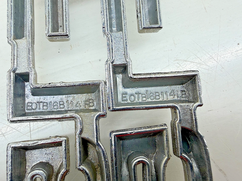 OEM 1980 1981 1982 FORD TRUCK F-150 EMBLEM PAIR E0TB-16B114-FB E7-115