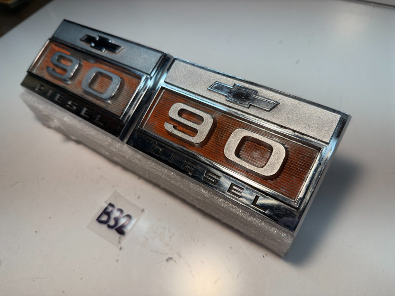 Original OEM Chevy Truck C90 C 90 Fender Emblem Badge SET GM 672398 B32-38