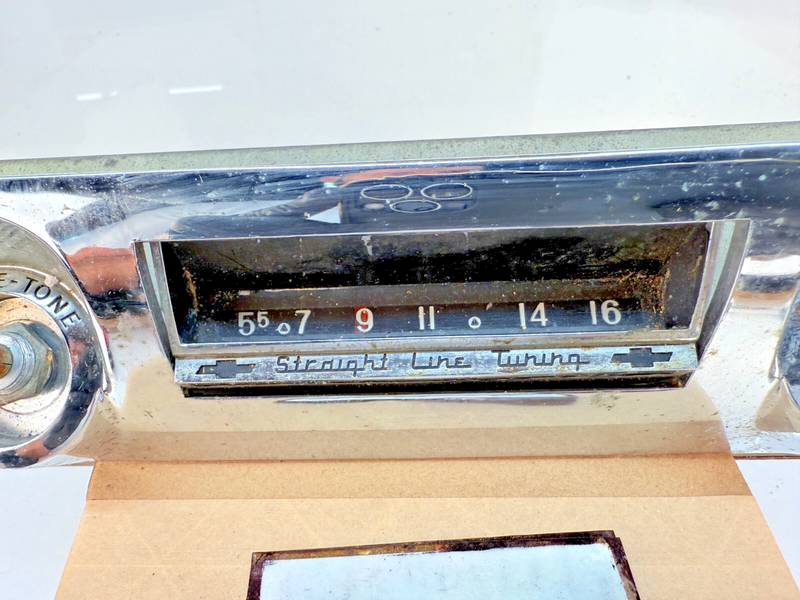 OEM 1959 - 1960 CHEVROLET IMPALA BELAIR BISCAYNE AM RADIO 59 60 B68-4