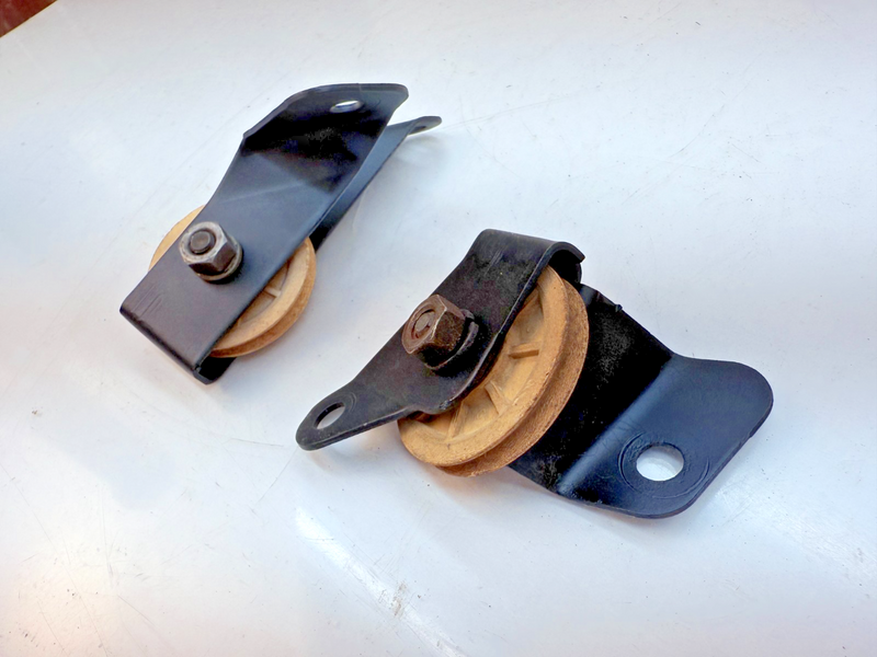 OEM 1959 1960 CHEVROLET Impala Set BRAKE CABLE GUIDES Rollers B74-22