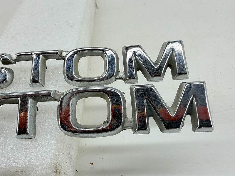 OEM 1980 - 1986 Ford F150 F250 F350 Custom Name Plate Emblems E0TB-16B114-CC E9
