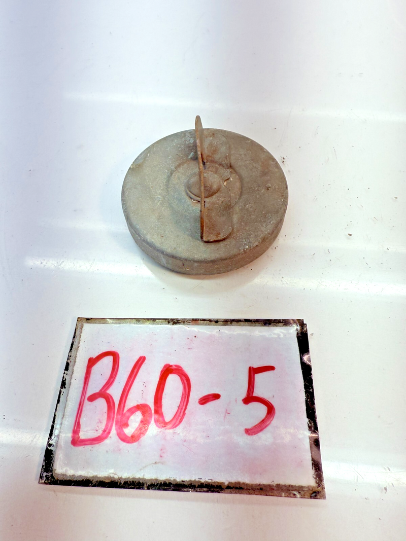 OEM 1957 -1964 BUICK OLDSMOBILE CADILLAC FUEL TANK CAP NON VENTED 1174888 B60-5