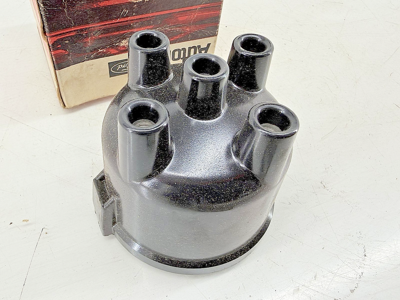 NOS AUTOLITE DHE-156 DISTRIBUTOR CAP D0RY-12106-A FORD 1600 4CYL C77-47