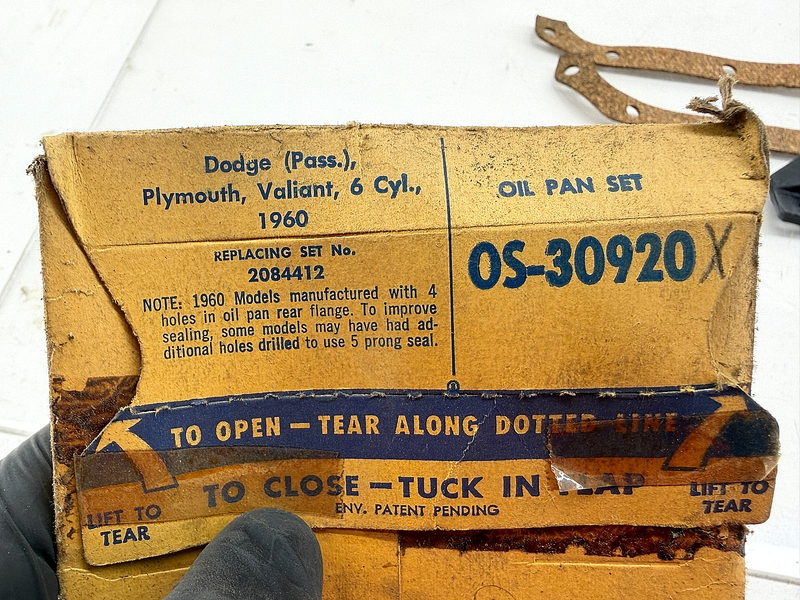 NOS 1960 - 1987 DODGE PLYMOUTH CHRYSLER VICTOR OIL PAN SET OS-30920X B54-75