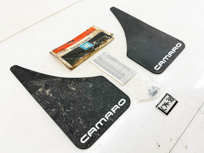 NOS 1982 - 1992 CHEVROLET CAMARO SPLASH GUARDS MUD FLAPS PAIR 997677 C79-38