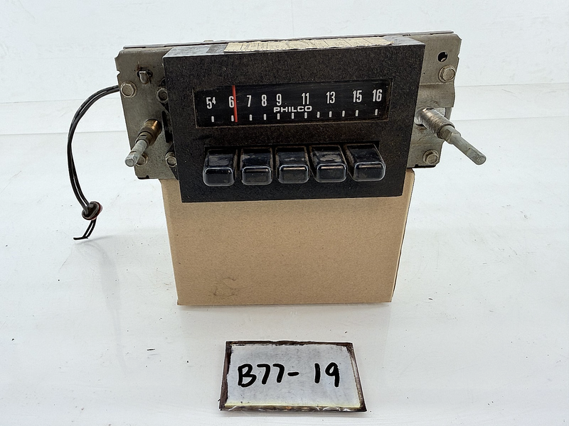 OEM FORD D4AA-18806-AA 1974 GALAXIE LTD THUNDERBIRD PHILCO AM RADIO C77-19