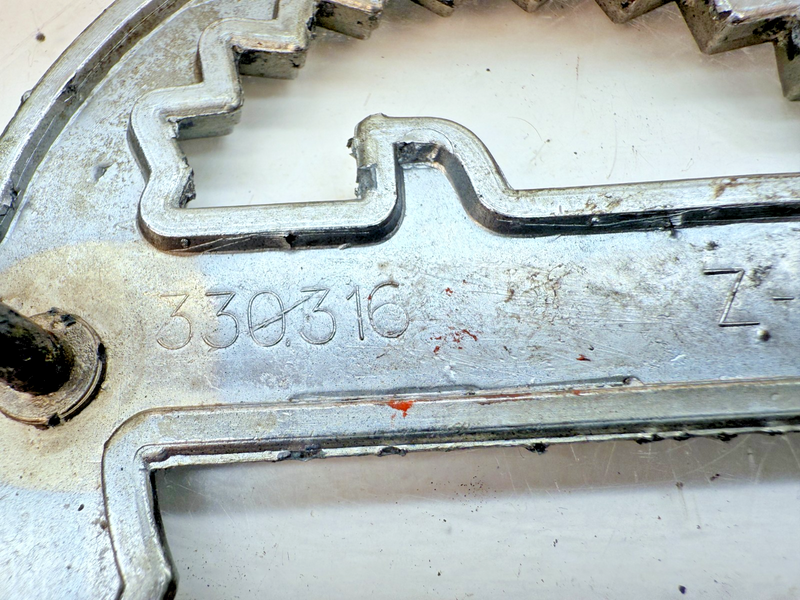 1976 - 1980 Chevrolet Cheyenne Blazer K5 Emblem Squarebody Chevy 330316 B84-38