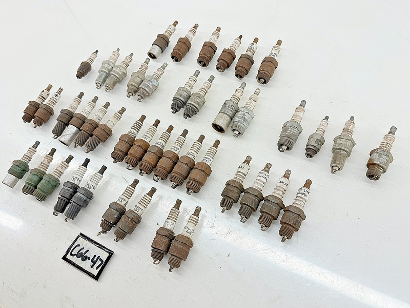 Vintage NOS Lot Autolite Champion Spark Plugs AR51 BF82 ARL82 AG52 AR80 H12Y C66