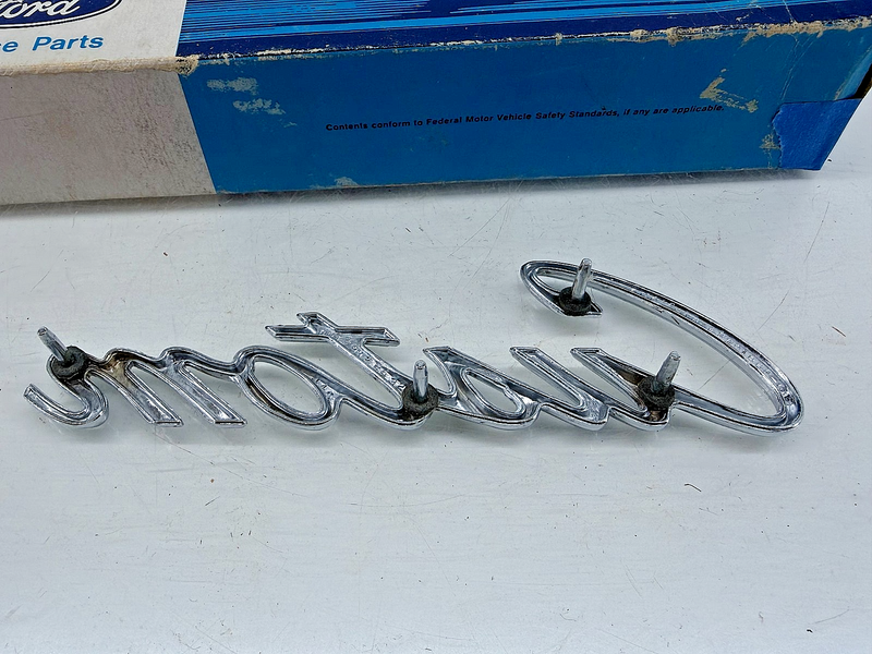 NOS 1969 1970 FORD F100 F250 F350 GALAXIE CUSTOM EMBLEM C9AB-62291B62-C C56-15